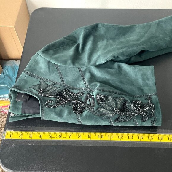 BCBGMaxazria Top Women S Green Embroidered Faux Suede Sequins Cropped Festive - Picture 6 of 12